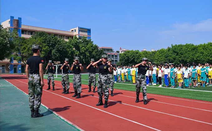 学生教官拳术表演